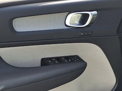 2026 Volvo XC40 Plus