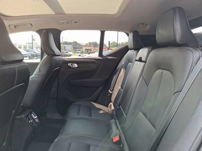 2024 Volvo XC40 Plus Bright Theme