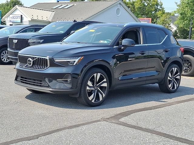 2024 Volvo XC40 Plus Bright Theme