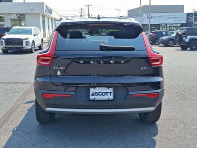 2024 Volvo XC40 Plus Bright Theme