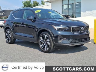 2024 Volvo XC40 Plus Bright Theme