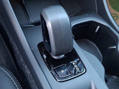 2026 Volvo XC40 Core