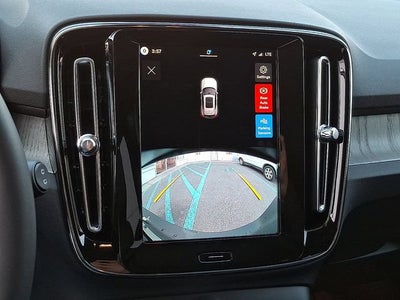 2026 Volvo XC40 Core