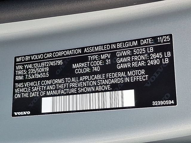 2026 Volvo XC40 Core