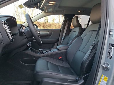 2026 Volvo XC40 Core
