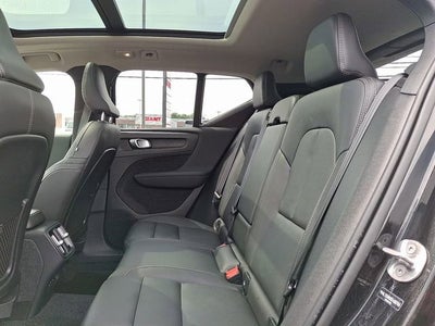 2025 Volvo XC40 Ultra Dark Theme