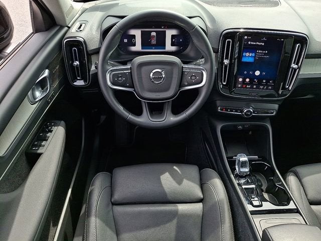 2025 Volvo XC40 Ultra Dark Theme
