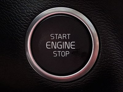 2025 Volvo XC40 Ultra Dark Theme