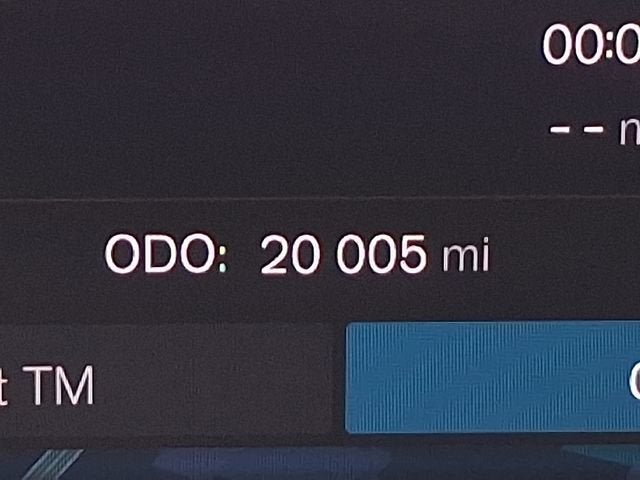 2023 Volvo XC40 Core