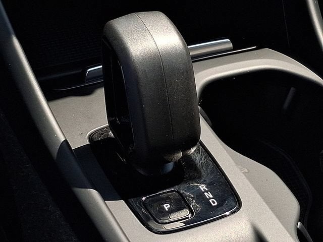 2023 Volvo XC40 Core