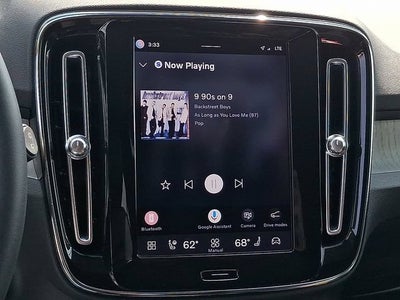 2023 Volvo XC40 Core