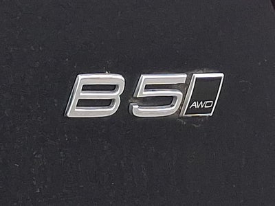 2023 Volvo XC40 Core