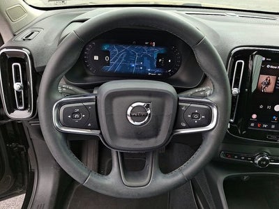 2023 Volvo XC40 Core