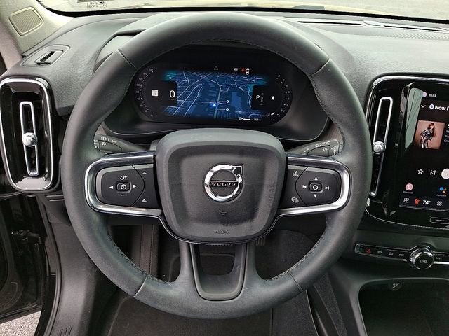 2023 Volvo XC40 Core