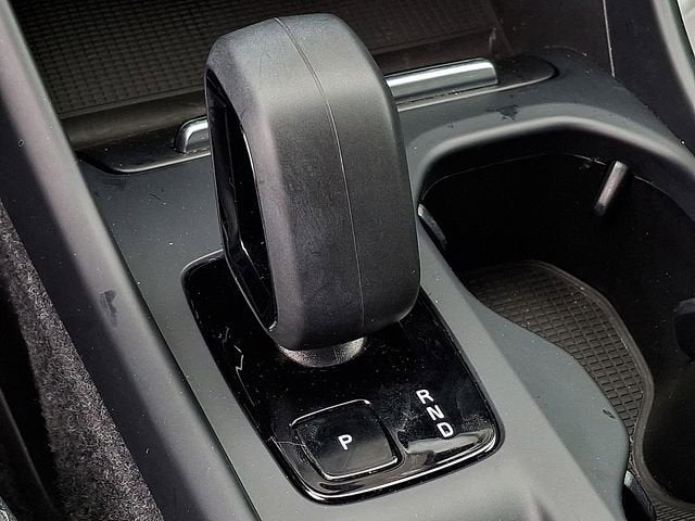 2023 Volvo XC40 Core