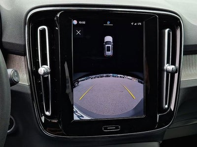 2023 Volvo XC40 Core