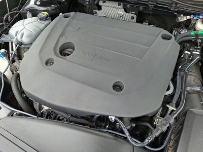 2023 Volvo XC40 Core