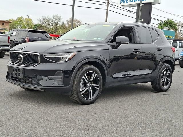 2023 Volvo XC40 Core