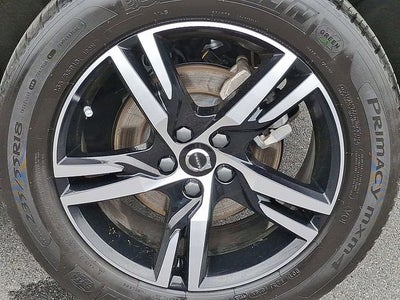 2023 Volvo XC40 Core
