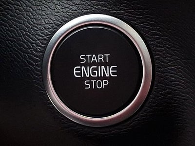 2023 Volvo XC40 Plus Dark Theme