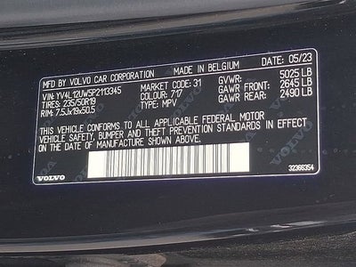 2023 Volvo XC40 Plus Dark Theme