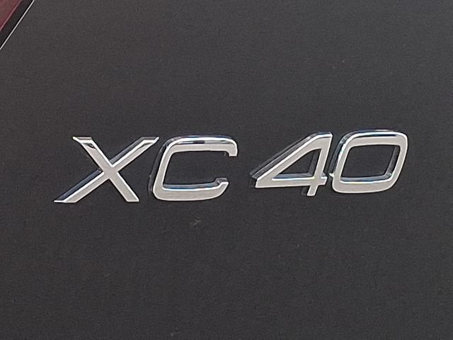 2023 Volvo XC40 Plus Dark Theme