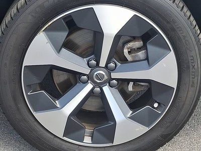 2023 Volvo XC40 Plus Dark Theme