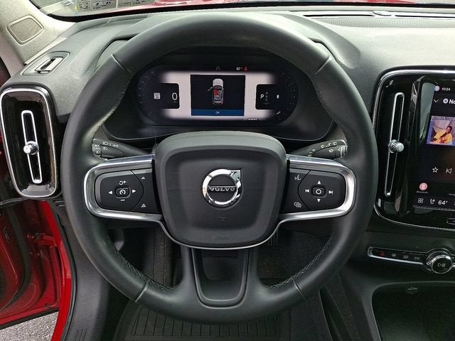 2023 Volvo XC40 Plus Dark Theme