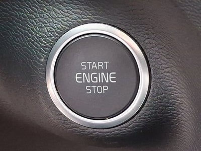 2023 Volvo XC40 Plus Dark Theme