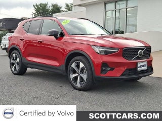 2023 Volvo XC40 Plus Dark Theme