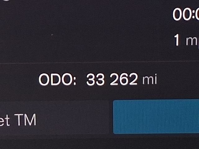 2023 Volvo XC40 Plus Dark Theme