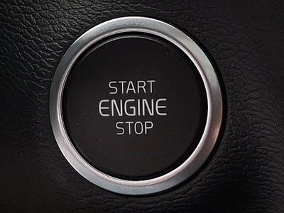 2023 Volvo XC40 Plus Dark Theme