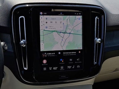 2023 Volvo XC40 Plus Dark Theme