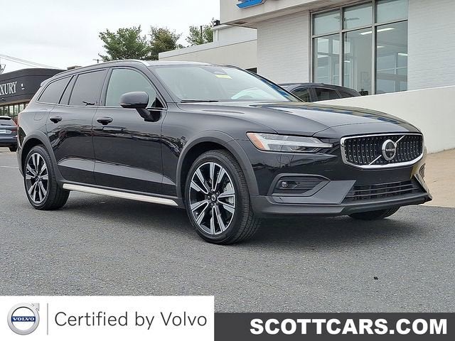 2024 Volvo V60 Cross Country Ultimate