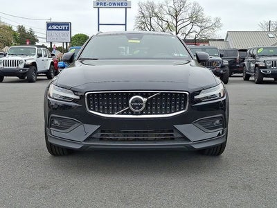 2024 Volvo V60 Cross Country Ultimate