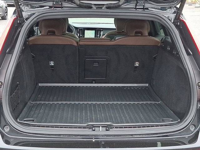 2024 Volvo V60 Cross Country Ultimate