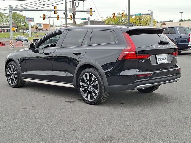 2024 Volvo V60 Cross Country Ultimate