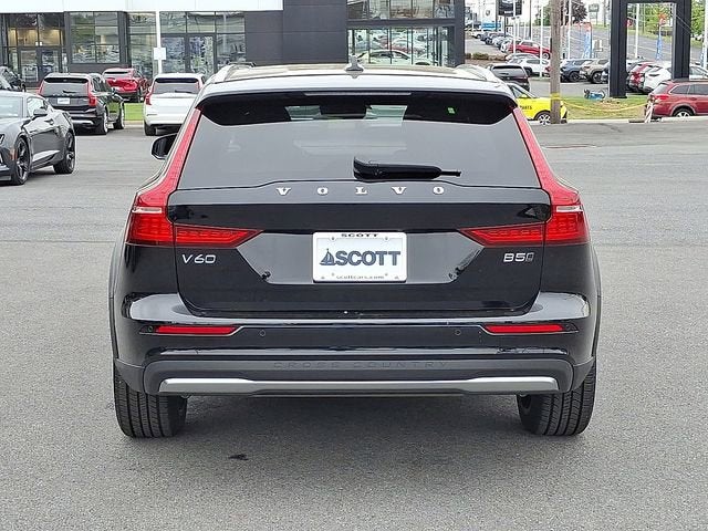 2024 Volvo V60 Cross Country Ultimate