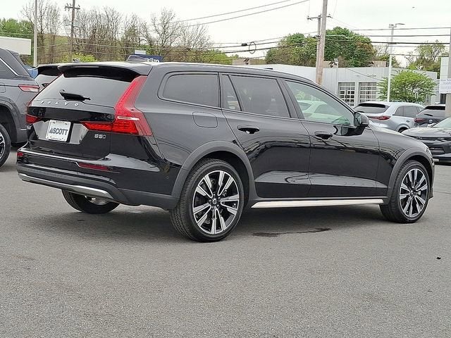 2024 Volvo V60 Cross Country Ultimate