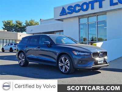 2025 Volvo V60 Cross Country Plus