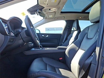 2025 Volvo V60 Cross Country Plus