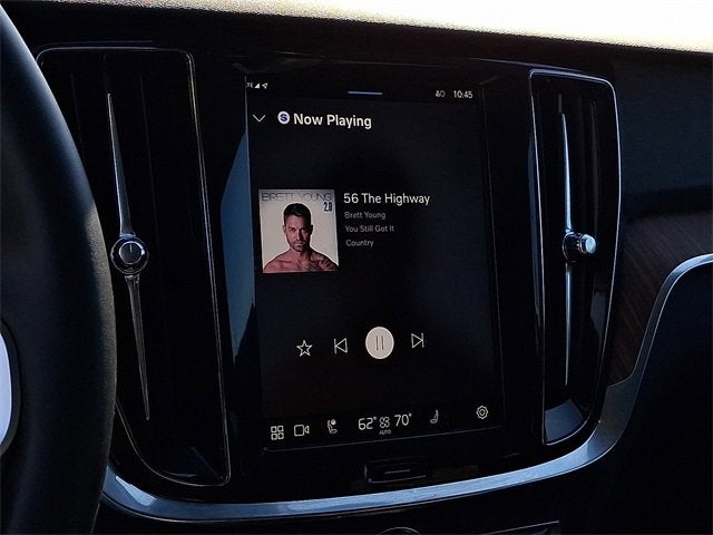 2025 Volvo V60 Cross Country Plus