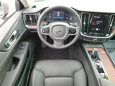 2025 Volvo V60 Cross Country Plus