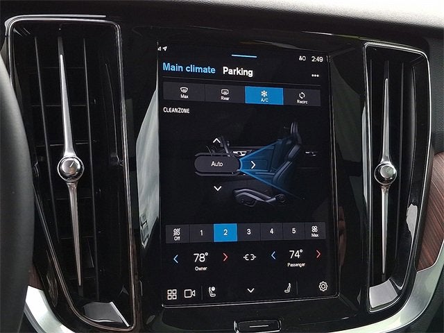 2025 Volvo V60 Cross Country Plus