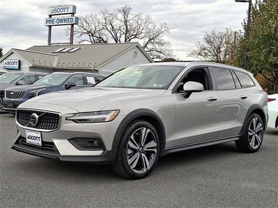 2025 Volvo V60 Cross Country Plus