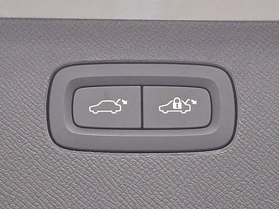 2025 Volvo XC90 Plus