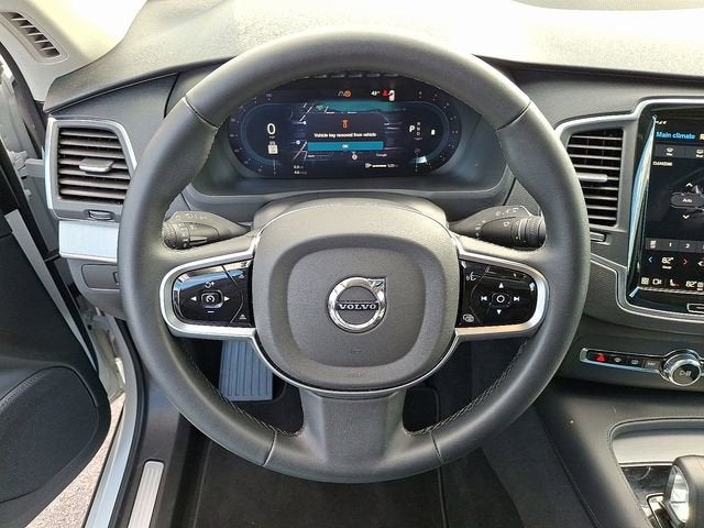 2025 Volvo XC90 Core