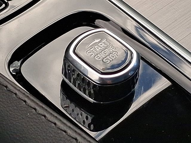 2025 Volvo XC90 Core