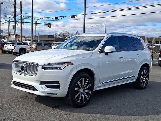 2025 Volvo XC90 Core